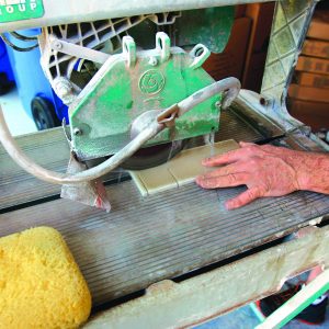 cutting tile with saw