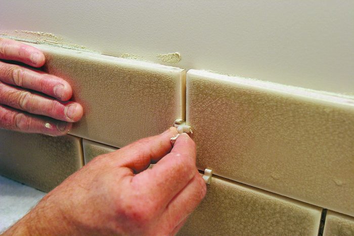 spacers between kitchen backsplash tiles