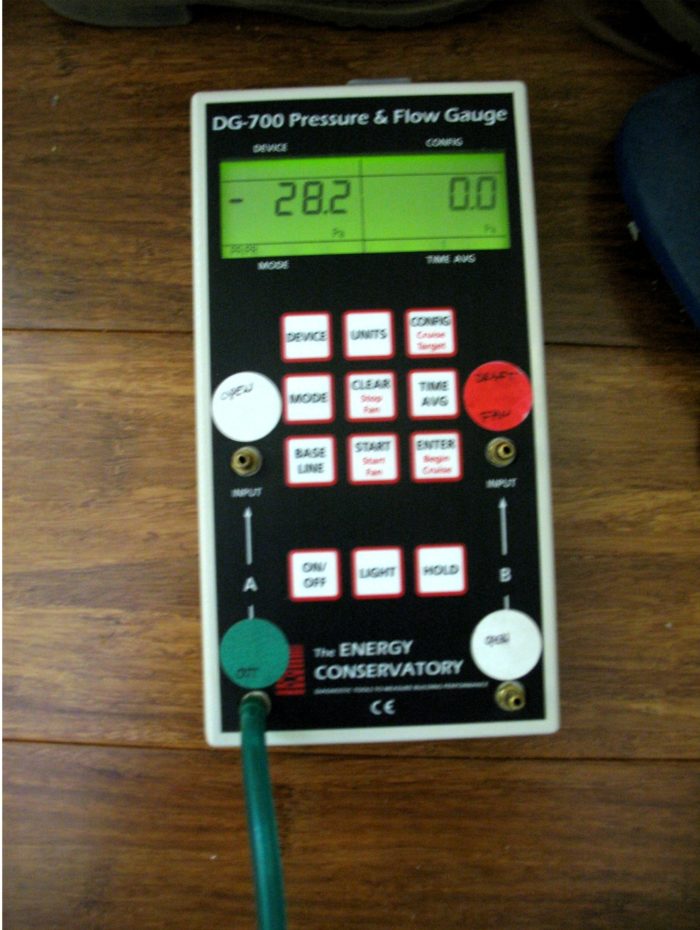 Max depressurization before mechanical damper opens