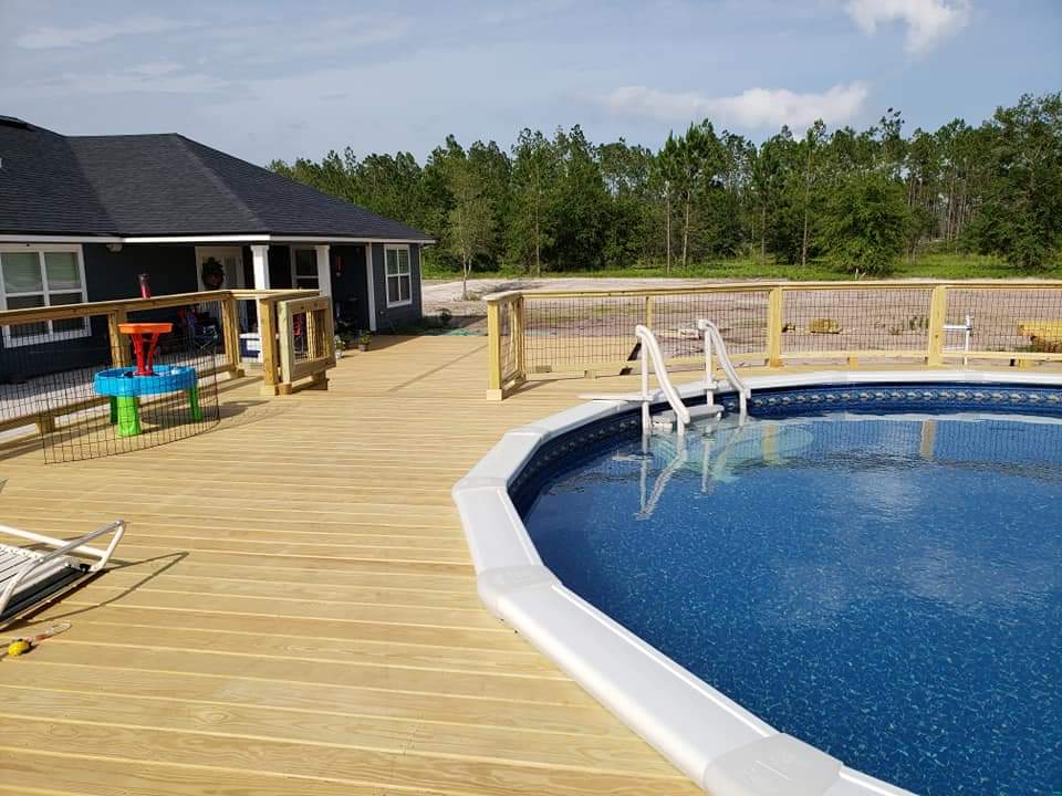 Deck surrounding pool